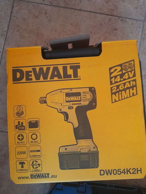 DeWALT Σετ Μπουλονοκλειδο 14.4V DW054 και Δραπανο DC728 Καινούργιο με 2 Μπαταρίες και Φορτιστή