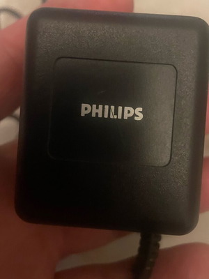 Philips HQ 446 charger like new, compatible with 5 mm devices