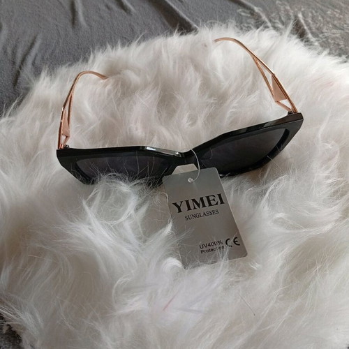 Sunglasses black with gold details new