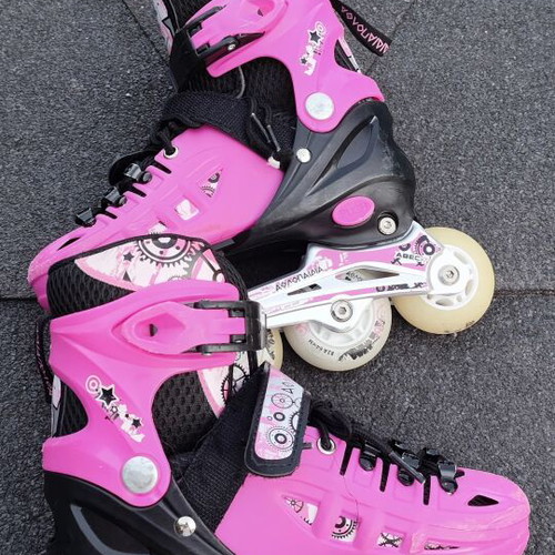 3k adjustable rollers with wheel configuration and ice blades