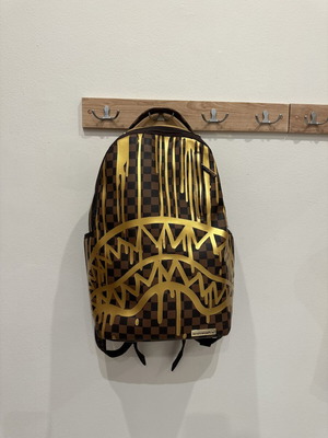 Sprayground That Gold Drip DLXSV Backpack new, black and brown checkered with gold design