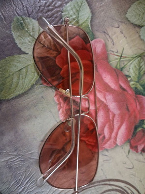 Pink sunglasses like new