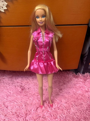Кукла Barbie Fashionistas 2010 като нова