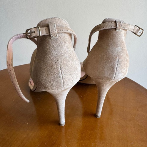 Bourbazos nude suede pumps like new, size 40