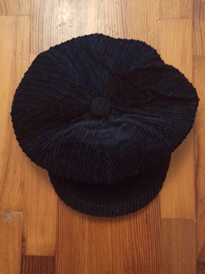Corduroy hat women's used, black size M