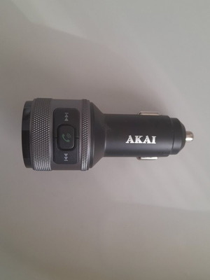 Akai FM transmitter with Bluetooth and charger like new