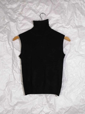 Knitted sleeveless top used, size L, black