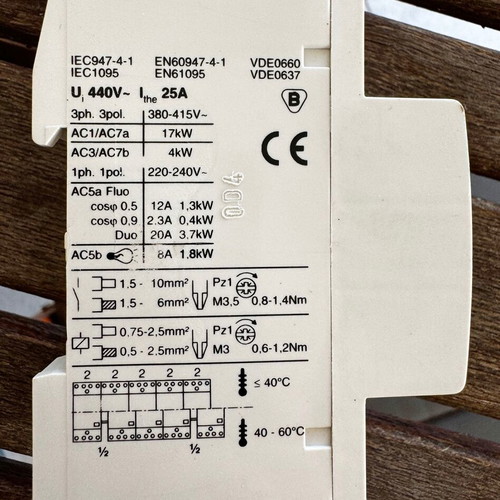 Geyer Relais 4P 25A AC1 230VAC ER325 relay used, three-phase