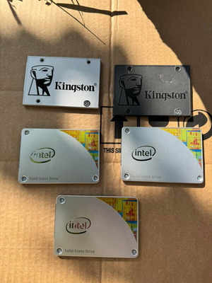 SSD 2.5" 120GB πακέτο 5 τεμαχίων, σαν καινούργιο, Intel και Kingston