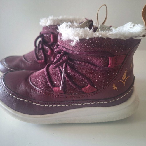 Clarks Disney Frozen II boots size 25 like new, burgundy