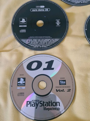 Playstation1 4 EURO Demos και 1 Playstation Magazine Demo μεταχειρισμένο με χάρτινη θήκη