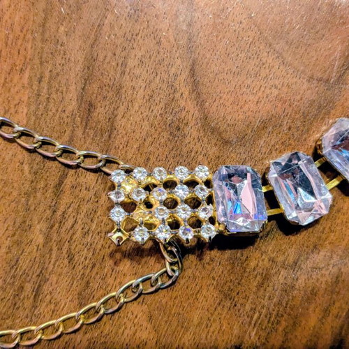 VintageStatement chain belt adjustable, like new, gold with crystals