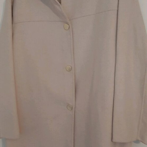 Zara coat size small like new, beige