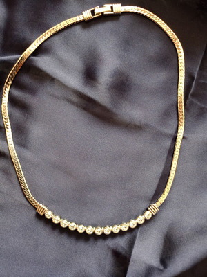 Swarovski set Riviera necklace with matching bracelet, 2 hair combs and 1 hair clip like new
