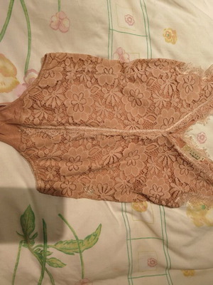 Lynne lace bodysuit pink like new with inner fabric