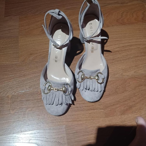 Tsitsivas handmade leather pumps like new, gray and gold