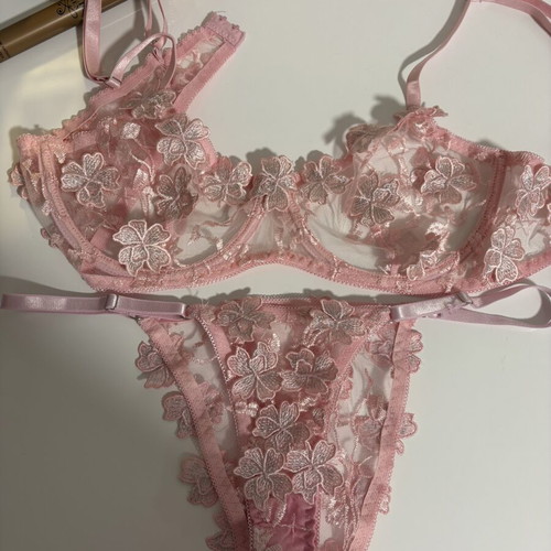 Lingerie large pink lace new