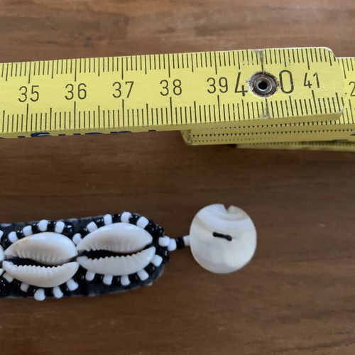 Summer handmade shell choker necklace like new, boho style