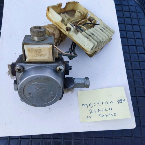 Riello oil burner pump used with coil and base