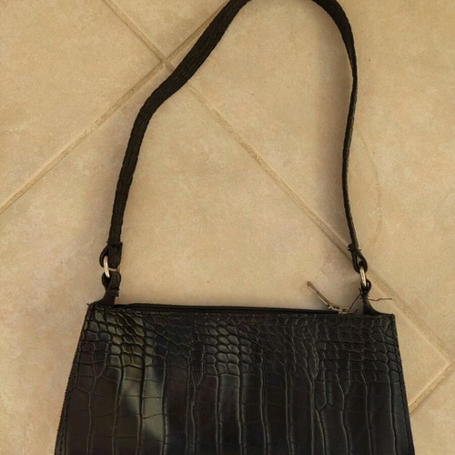 Black shoulder bag like new
