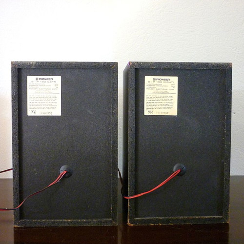 Pioneer 30W 8Ω speakers used in very good condition