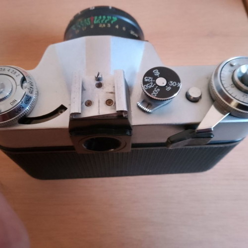 Zenit E camera with Helios 44-2 lens, like new, with original case