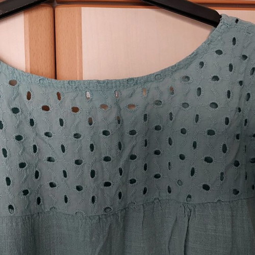 Vergi blouse with ruffles new, green