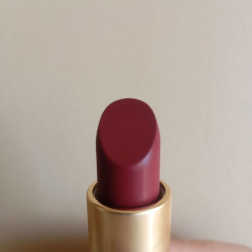 Sculpting Estée Lauder Pure Colour Envy Hi Lustre lipstick new, color 432 plum bite