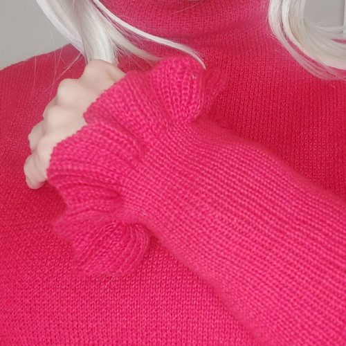 Women's red sweater new, size M with turtleneck and lace sleeves