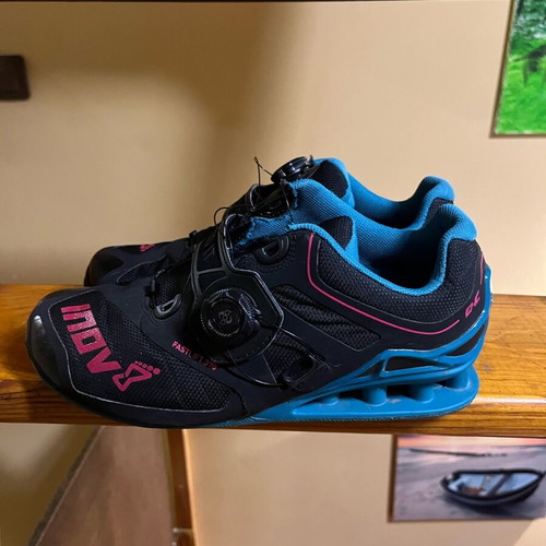 Inov women's sport shoes like new, size 40