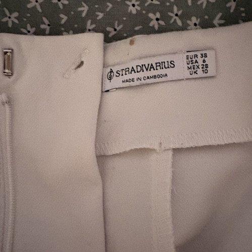 Stradivarius white pants, size 38
