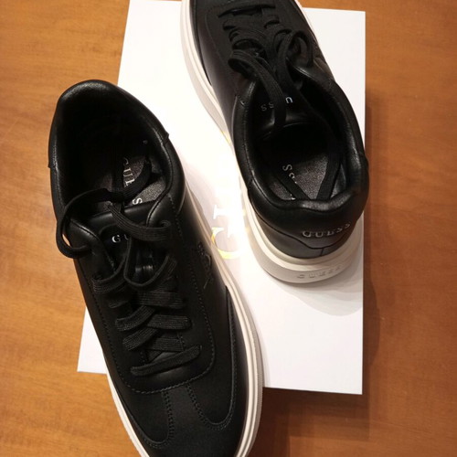 Guess sneakers new, size 42, black and white
