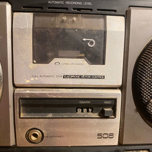 Philips Spatial Stereo 508 Boombox used with external wear