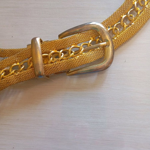 Adjustable metal belt like new with rhinestones gold color