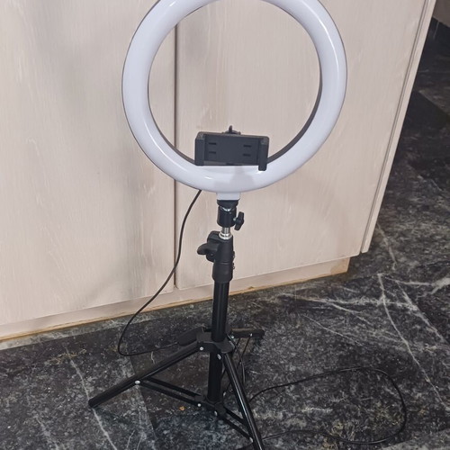 Professional Ringlight new with 3 light styles and adjustable brightness