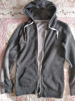 Terranova grey sweatshirt jacket like new, size S