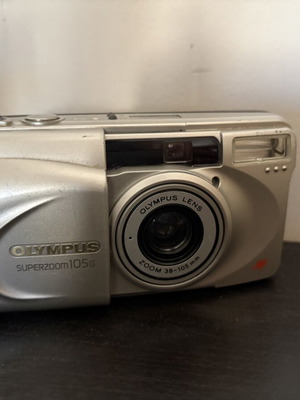 Olympus Superzoom 105G 35mm Film Camera like new