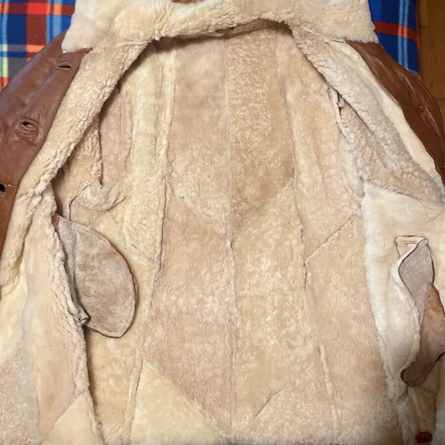 Leather coat with fur lining and hood like new, beige, size L