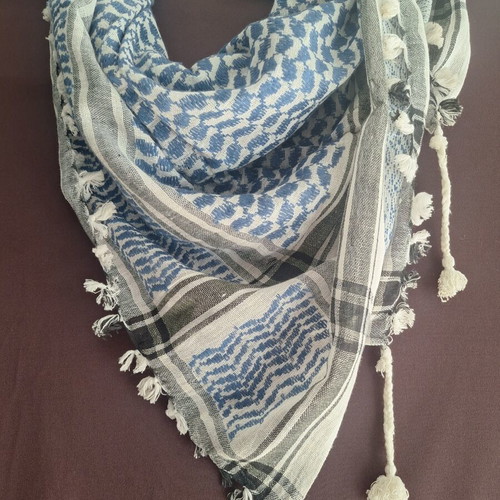Palestinian-style scarf new, 1.55m x 1.55m, white and blue