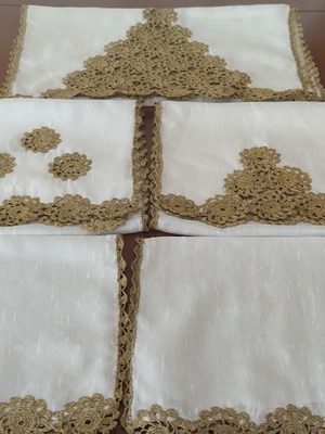 Handmade set of 5 table linens with rich golden crochet lace like new