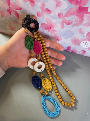 Long multicolor necklace like new