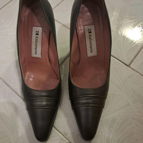 Kalogiropoulos leather pumps size 38 like new, 9cm heel