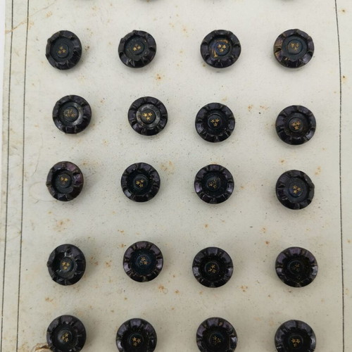 Metal buttons used from 1960, sold per piece