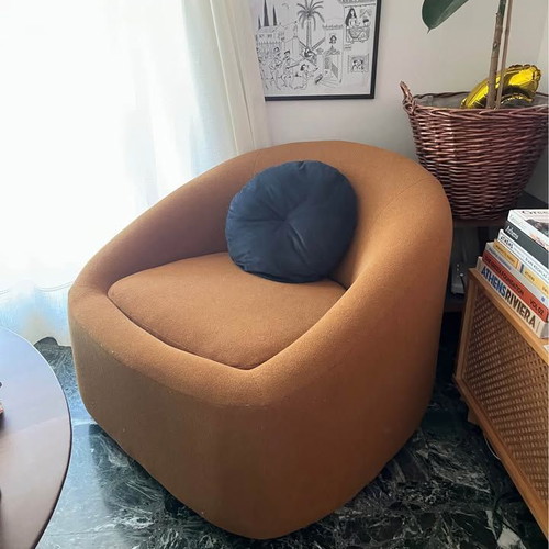 Puffy Retro Style Scandinavian Tub Chair like new, tan color