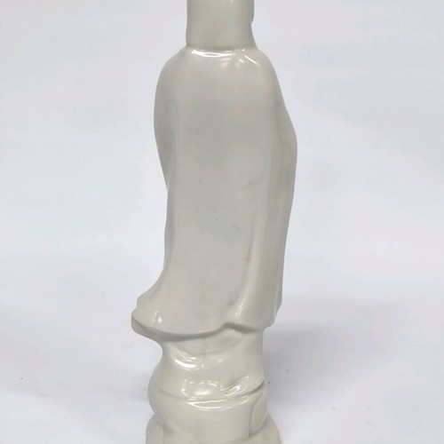Chinese porcelain figurine new 26×08