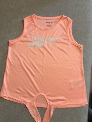Reebok sleeveless kids shirt pink size 8 like new