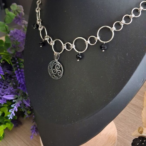 Handmade stainless steel chainmail choker necklace