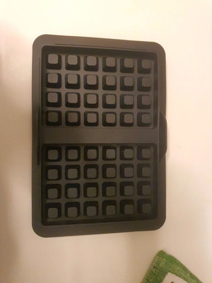 Waffle baking mold like new, suitable for air fryer