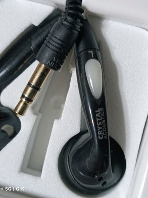 Crystal Acoustics wired headphones without microphone like new