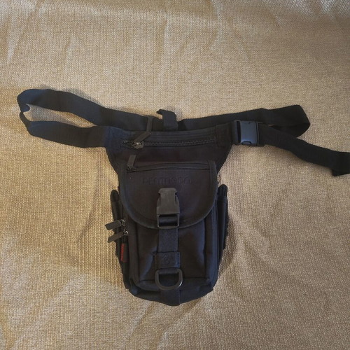 Pentagon thigh bag, black